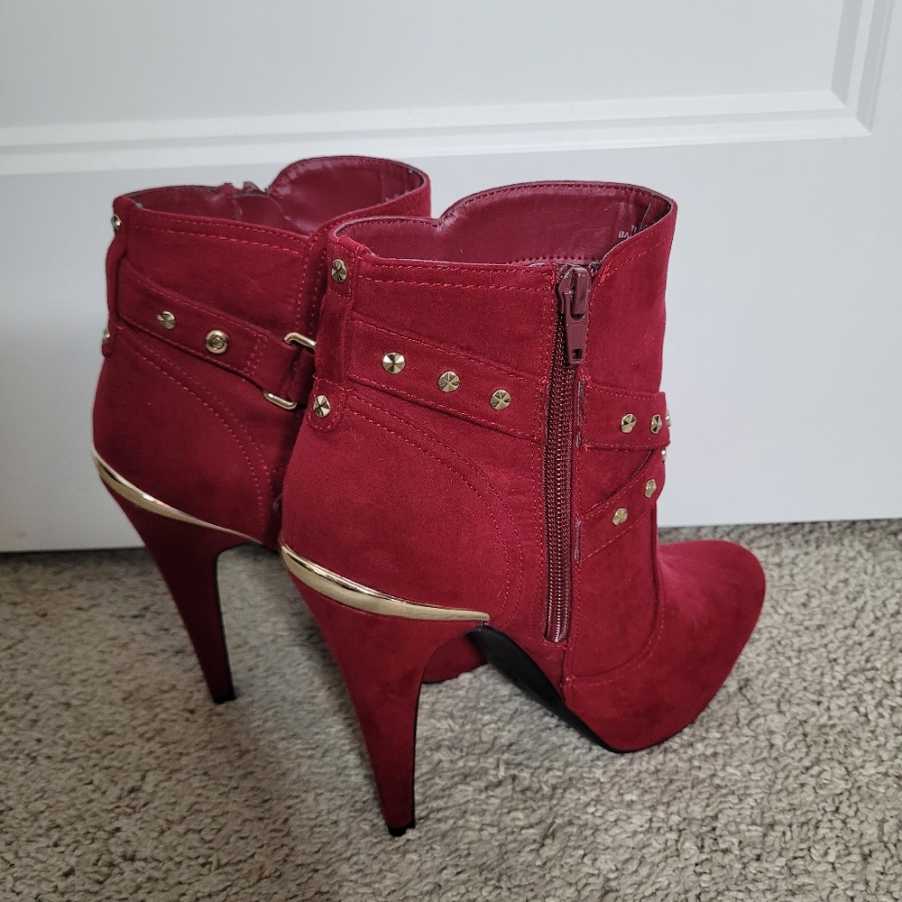 GBG Los Angeles Burgundy Suede Buckle Ankle Booties - Picture 3 of 9